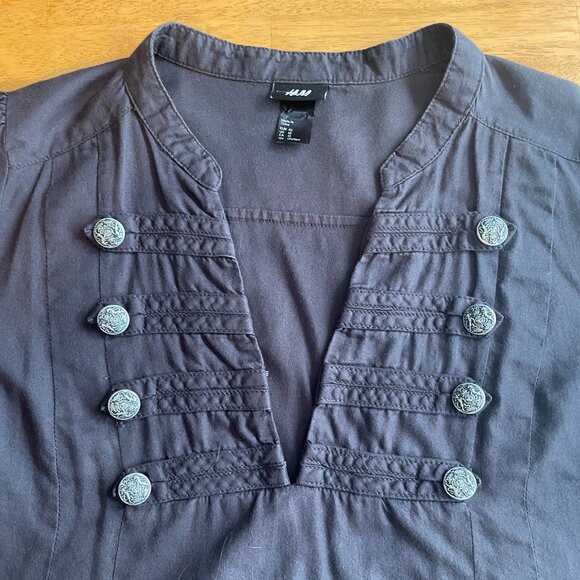 Size 12 H&M black military style top with silver buttons and short sleeves - Picture 6 of 14